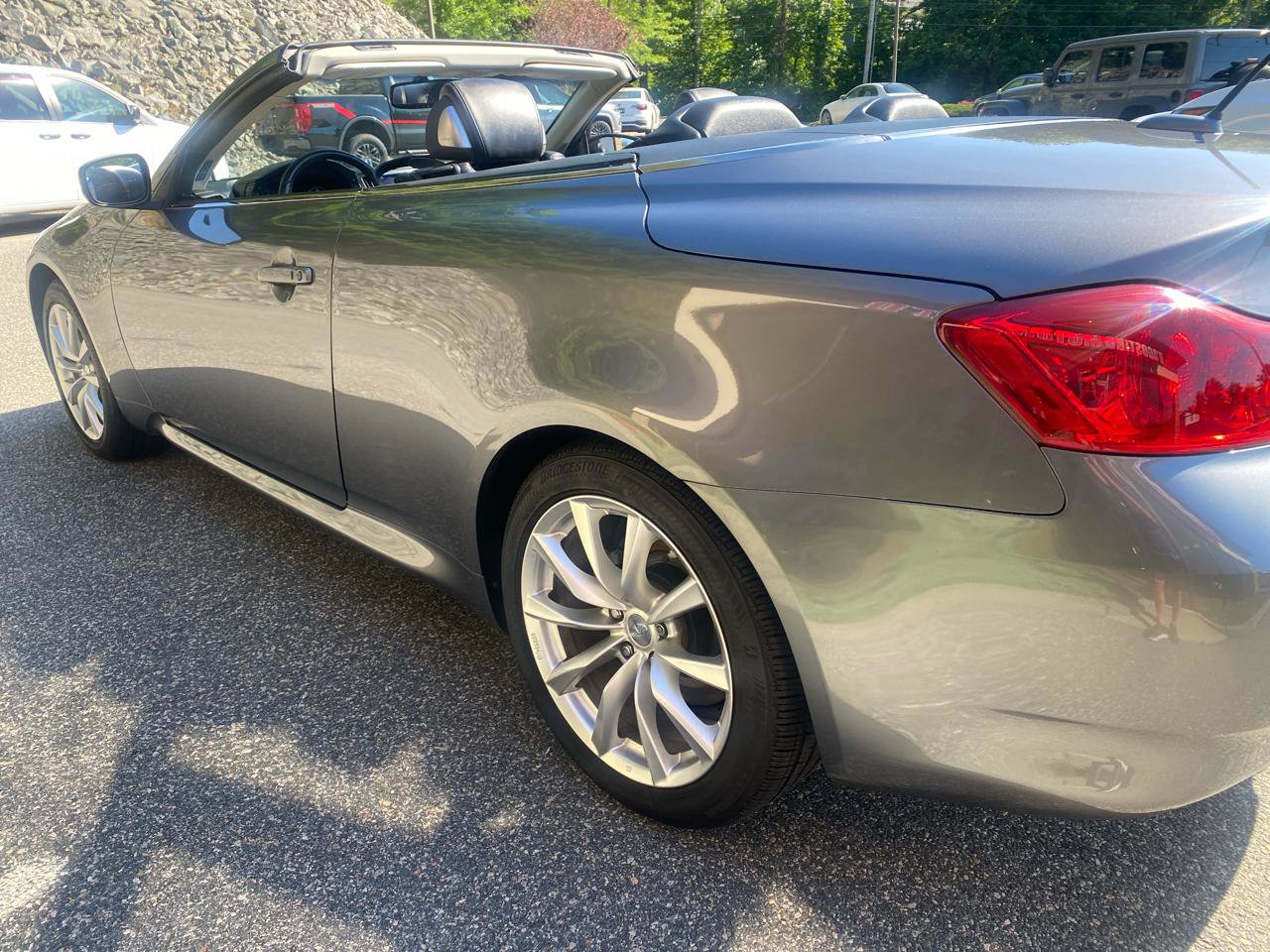 Used 2013 INFINITI G37 Convertible w/ Premium Pkg RWD image 32