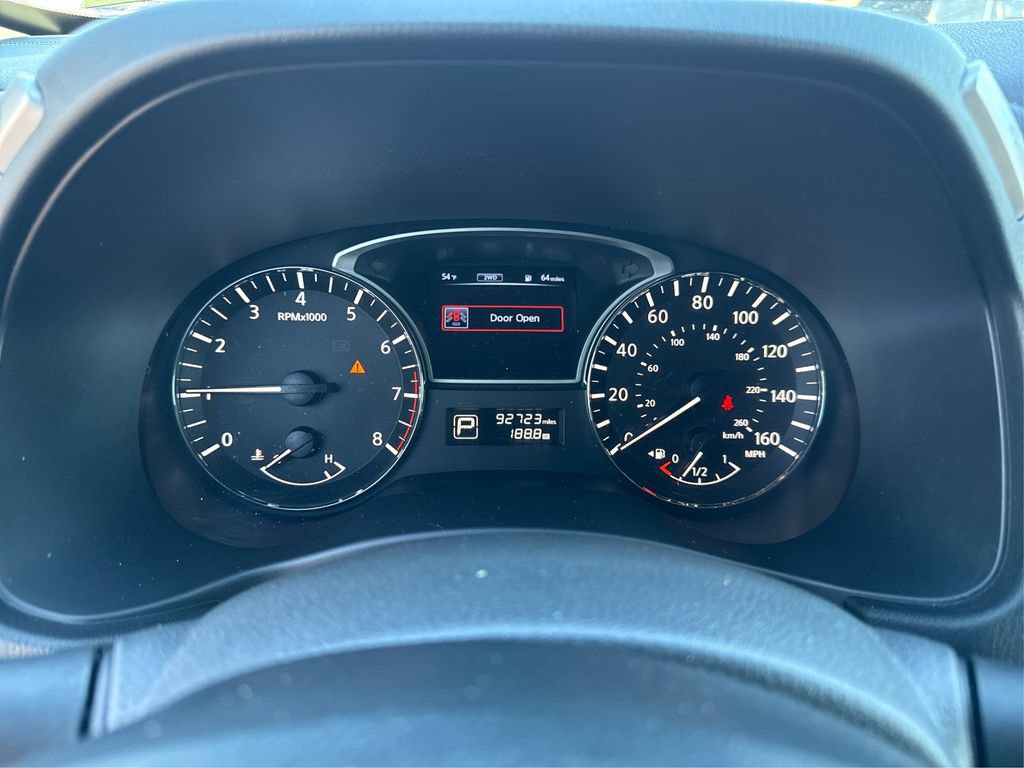 Used 2015 Nissan Pathfinder SV AWD/4WD image 22