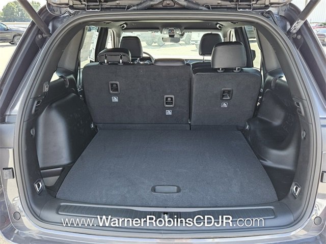 New 2025 Jeep Grand Cherokee Limited image 12