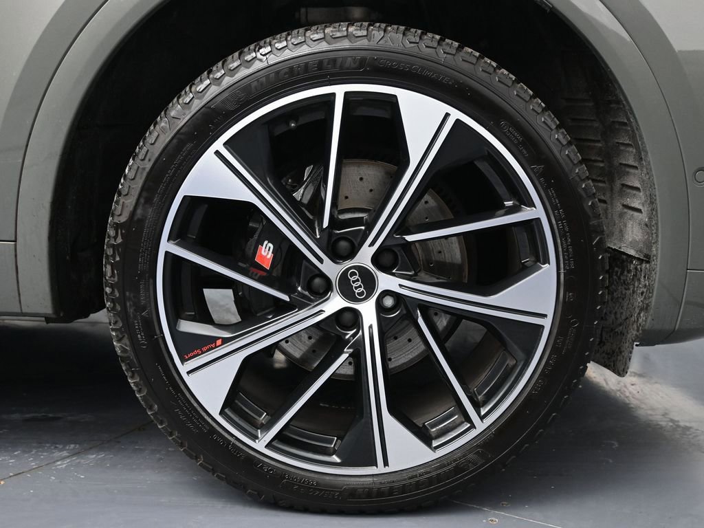 Used 2023 Audi SQ5 Prestige w/ Prestige Package image 15