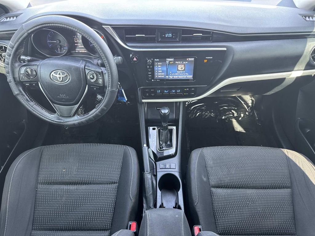 Used 2018 Toyota Corolla iM image 7