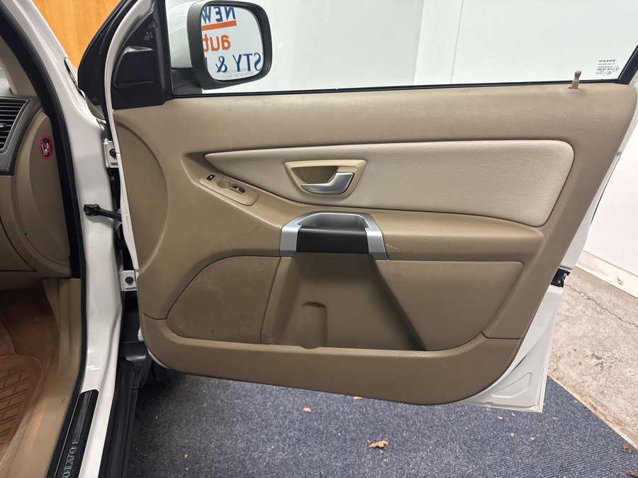 Used 2012 Volvo XC90 3.2 image 17