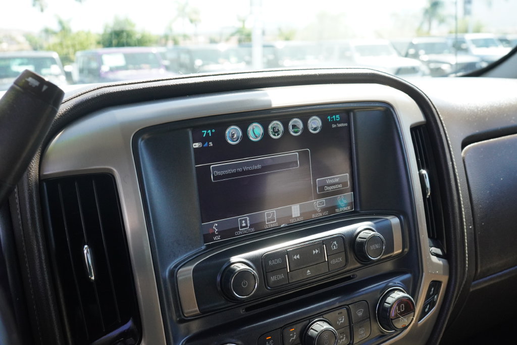 Used 2018 GMC Sierra 2500 Denali w/ Duramax Plus Package AWD/4WD image 24