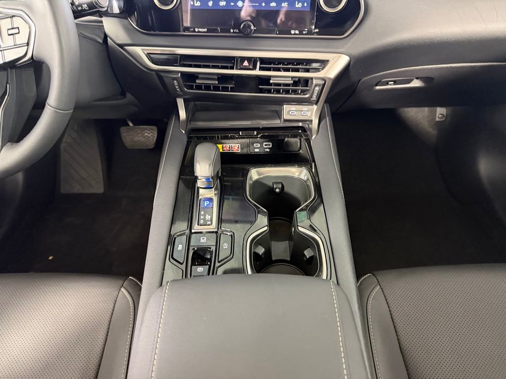 Used 2025 Lexus RX 350 FWD w/ Technology Package image 16