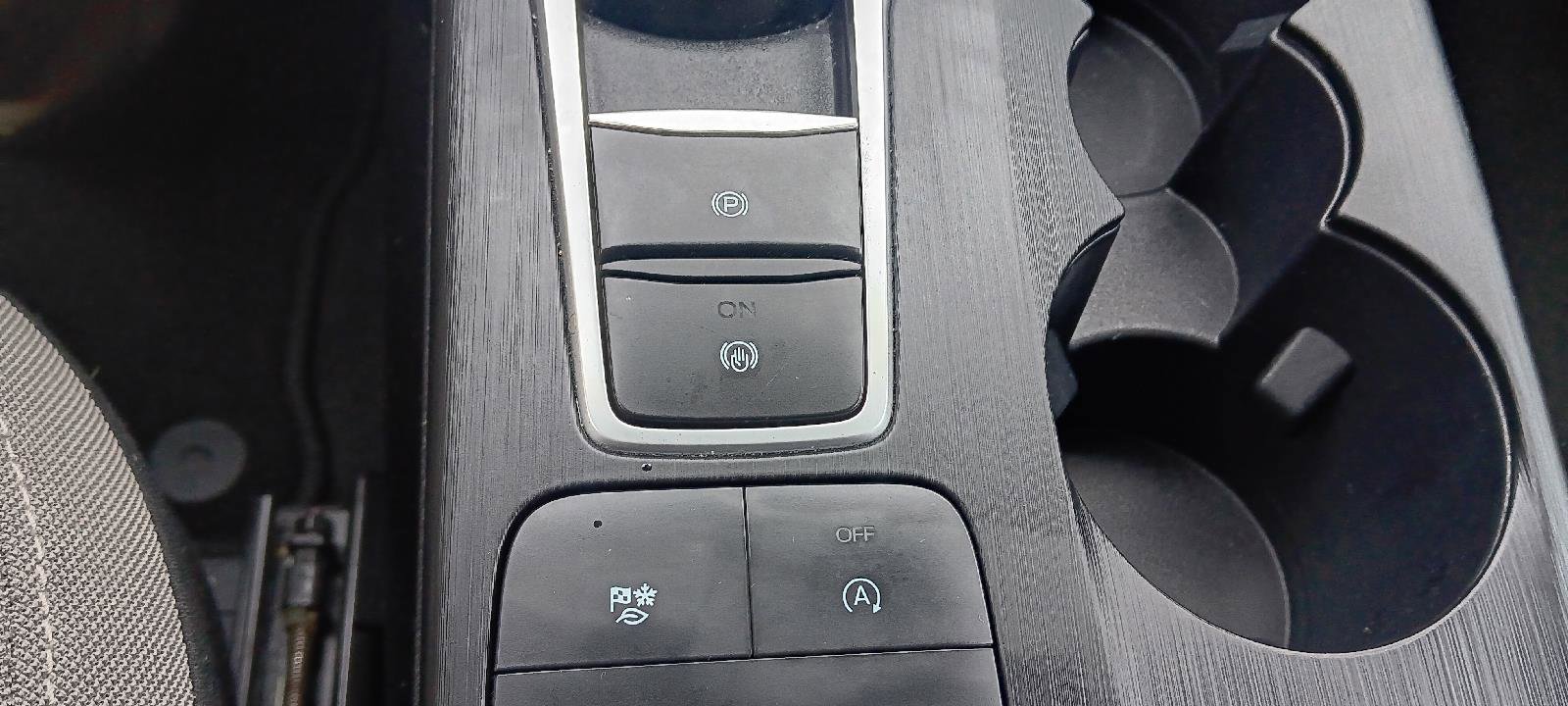 Used 2022 Ford Escape SE w/ Convenience Package image 16