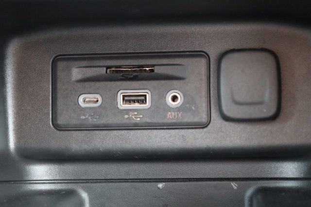 Used 2023 Chevrolet Equinox Premier image 27