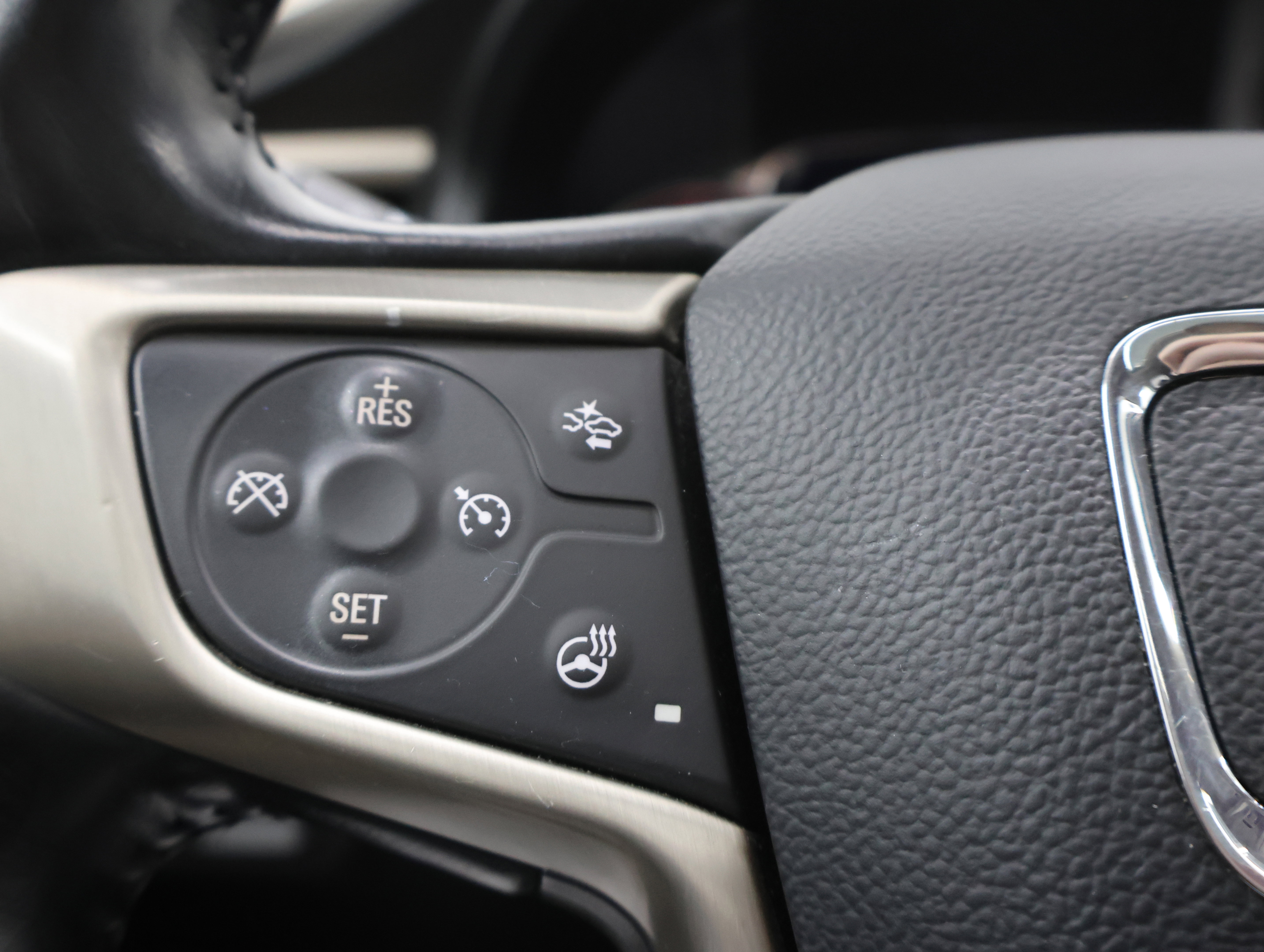 Used 2020 GMC Acadia Denali w/ Trailering Package image 17