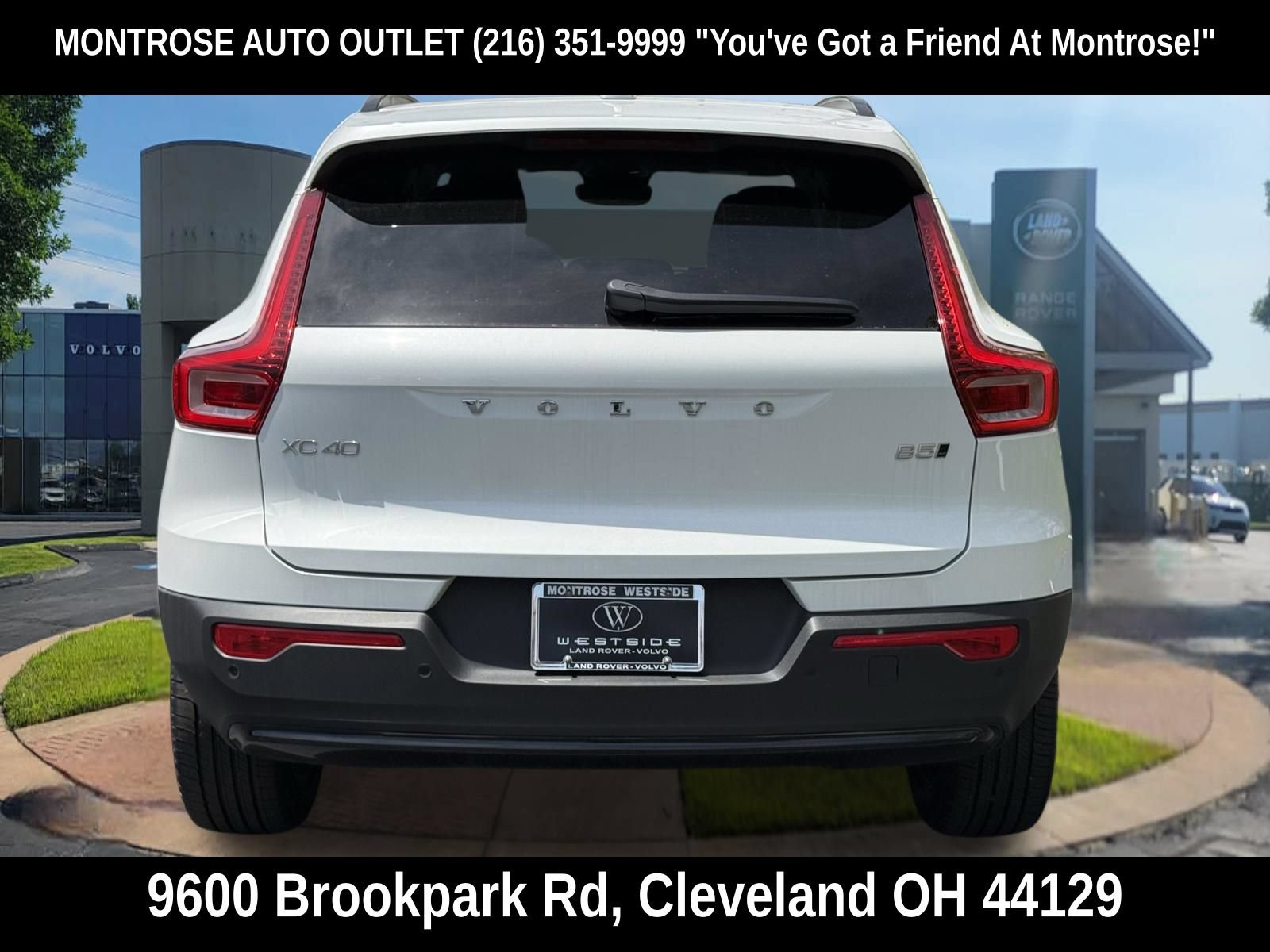 New 2026 Volvo XC40 B5 Plus w/ Protection Package Premier AWD/4WD image 4