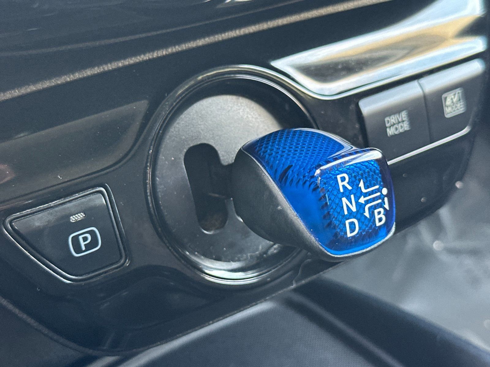 Used 2020 Toyota Prius LE image 24