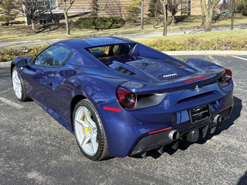 Used 2017 Ferrari 488 Spider image 4