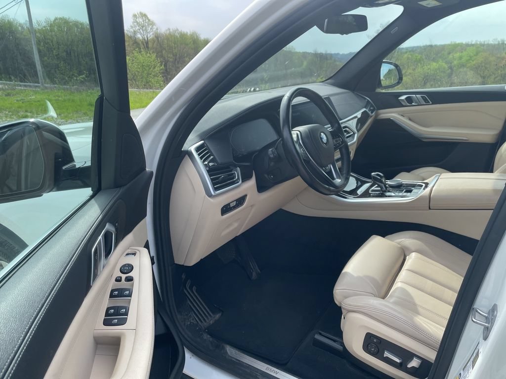 Used 2021 BMW X5 xDrive40i w/ Convenience Package AWD/4WD image 13