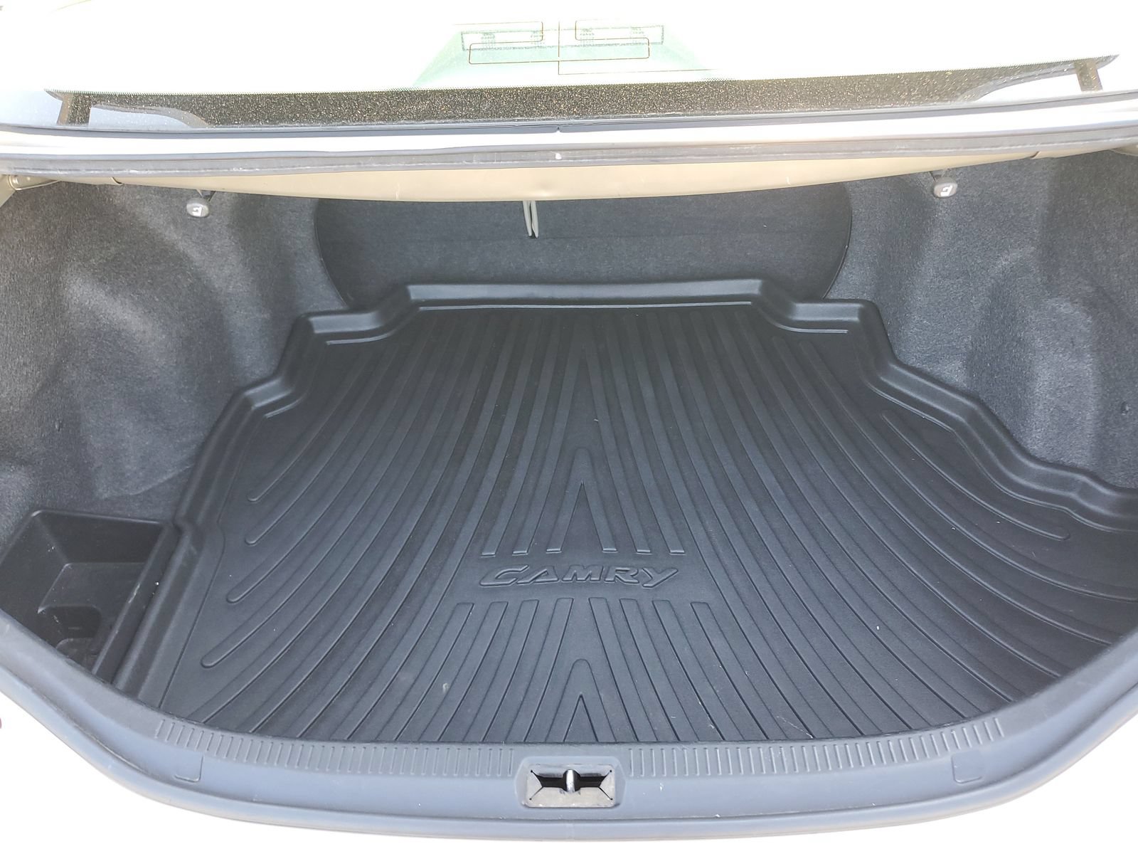 Used 2009 Toyota Camry LE FWD image 9