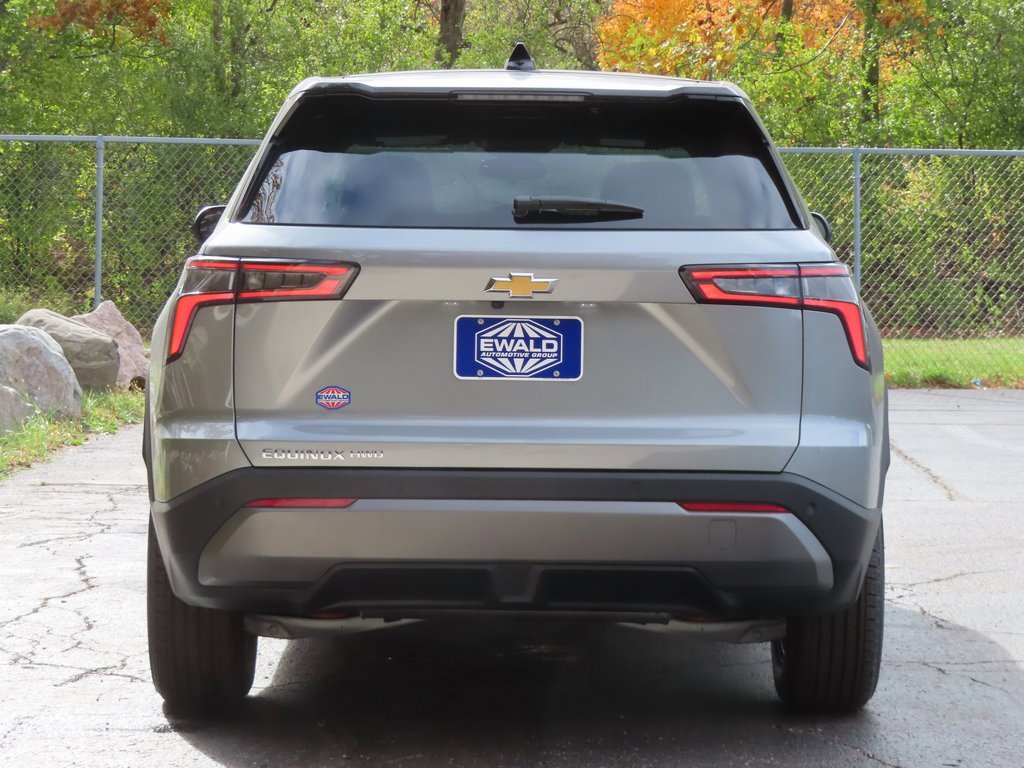 New 2026 Chevrolet Equinox LT w/ LPO, Floor Liner Package image 18