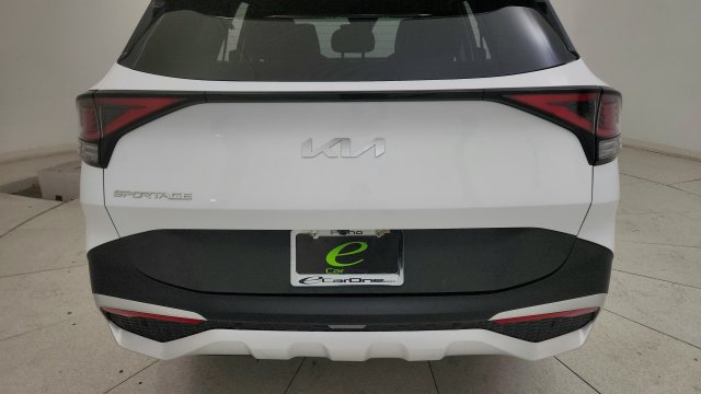 Used 2025 Kia Sportage EX FWD image 28