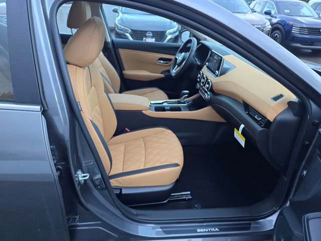 Used 2025 Nissan Sentra SV w/ SV Premium Package image 11