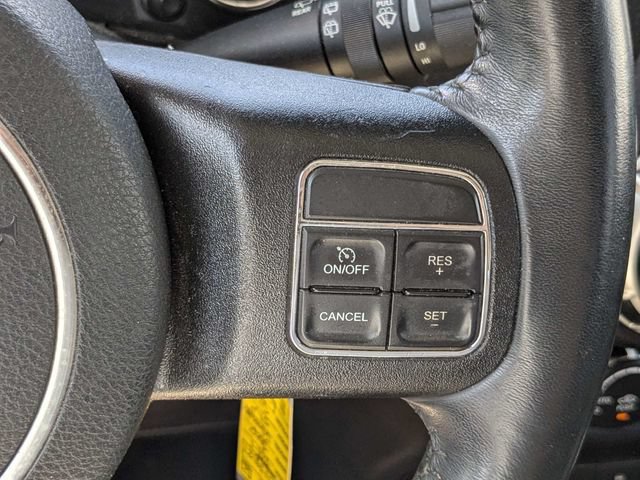 Used 2017 Jeep Wrangler Unlimited Rubicon w/ Connectivity Group AWD/4WD image 27