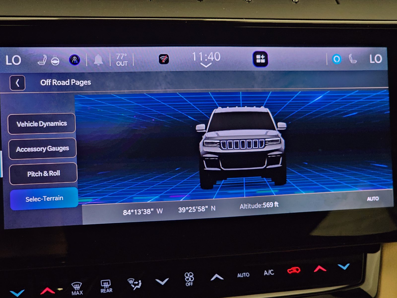 New 2026 Jeep Grand Cherokee Limited w/ Limited Altitude Package AWD/4WD image 15