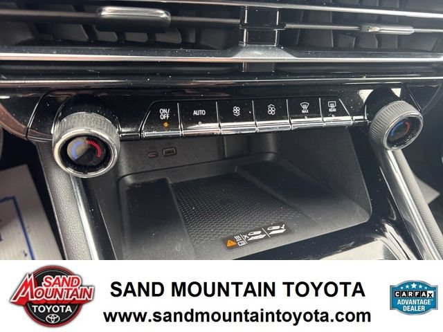 Used 2025 Chevrolet Traverse High Country FWD image 20