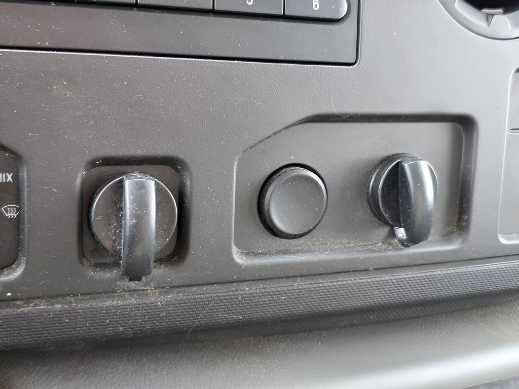 Used 2019 Ford E-350 and Econoline 350 Super Duty image 30