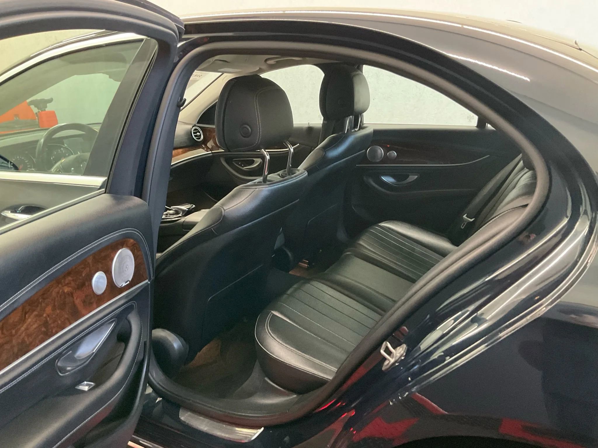 Used 2017 Mercedes-Benz E 300 4MATIC image 11