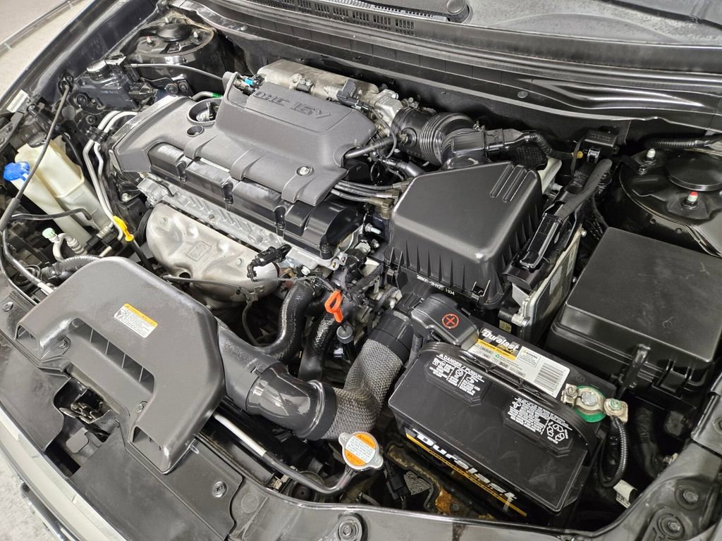 Used 2010 Hyundai Elantra GLS w/ Sunroof Pkg 3 image 23