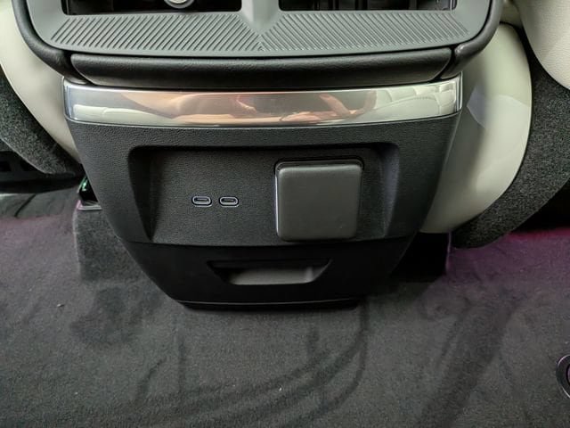 New 2027 Cadillac Vistiq Luxury w/ LPO, Floor Liner Package AWD/4WD image 30