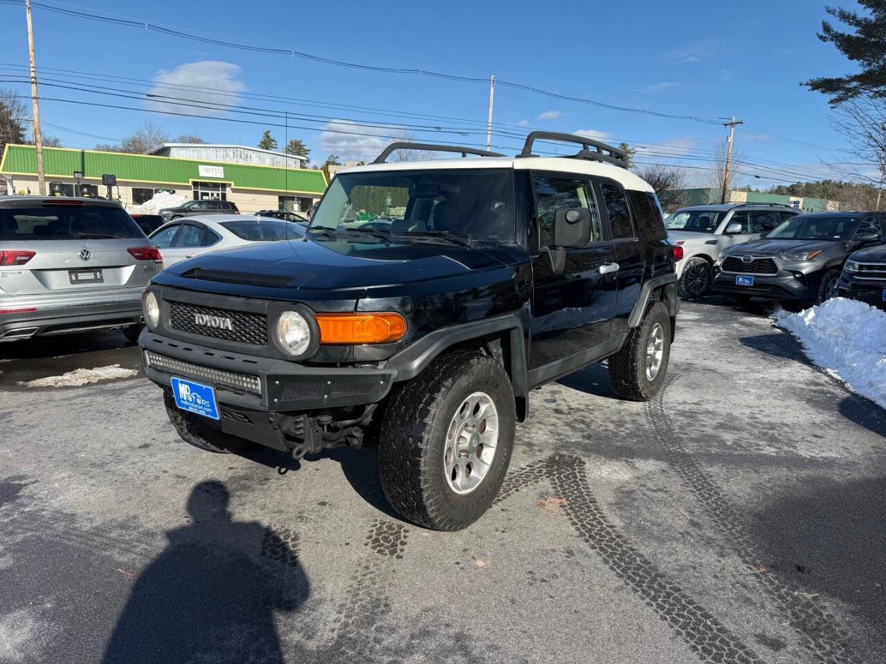 Used 2013 Toyota FJ Cruiser 4WD w/ Upgrade Pkg image 2