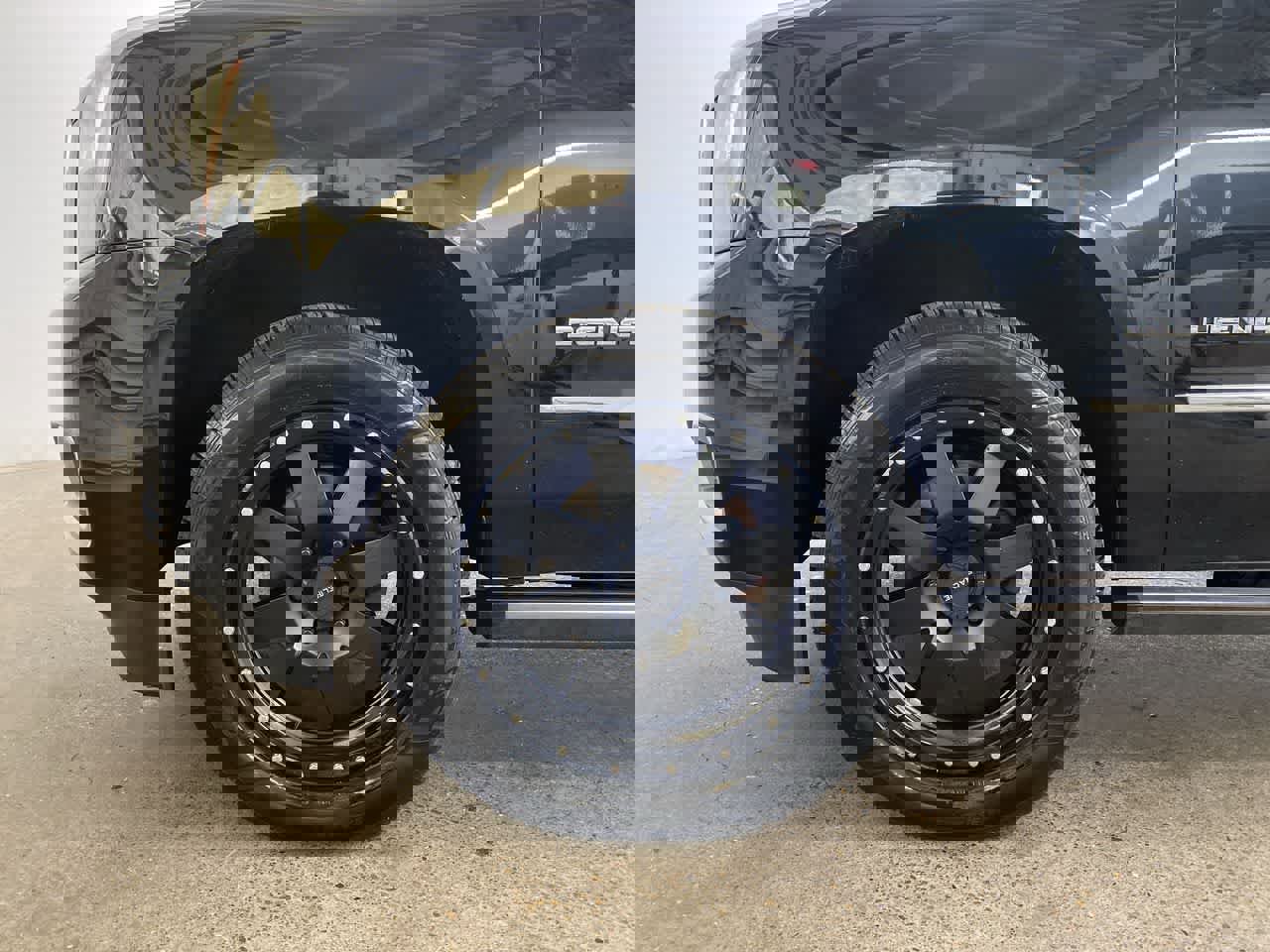 Used 2019 GMC Yukon XL Denali w/ Denali Ultimate Package image 11