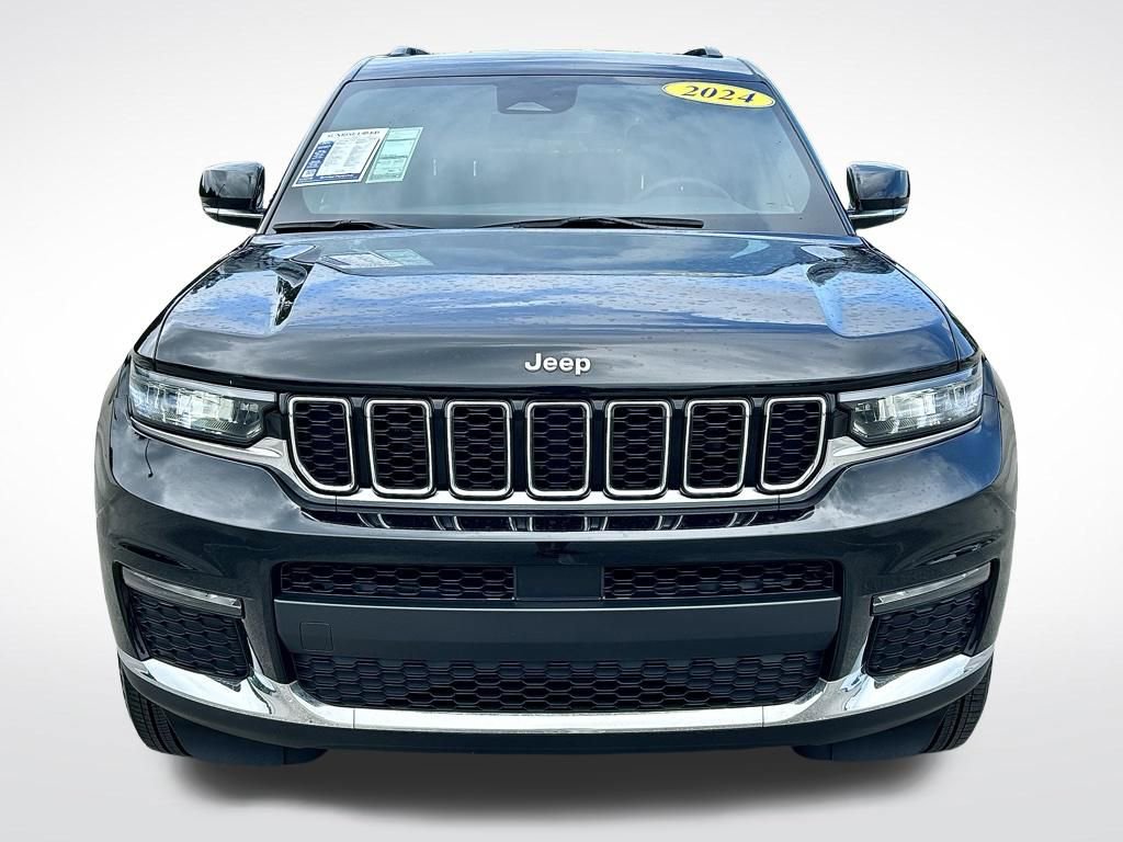 Used 2024 Jeep Grand Cherokee L Limited image 2