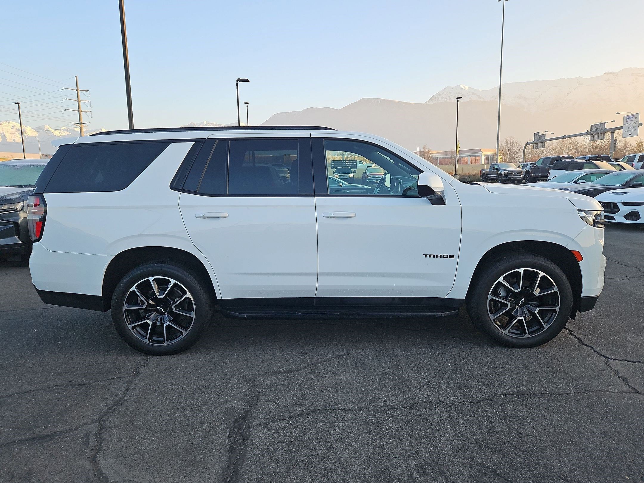 Used 2021 Chevrolet Tahoe RST AWD/4WD image 2