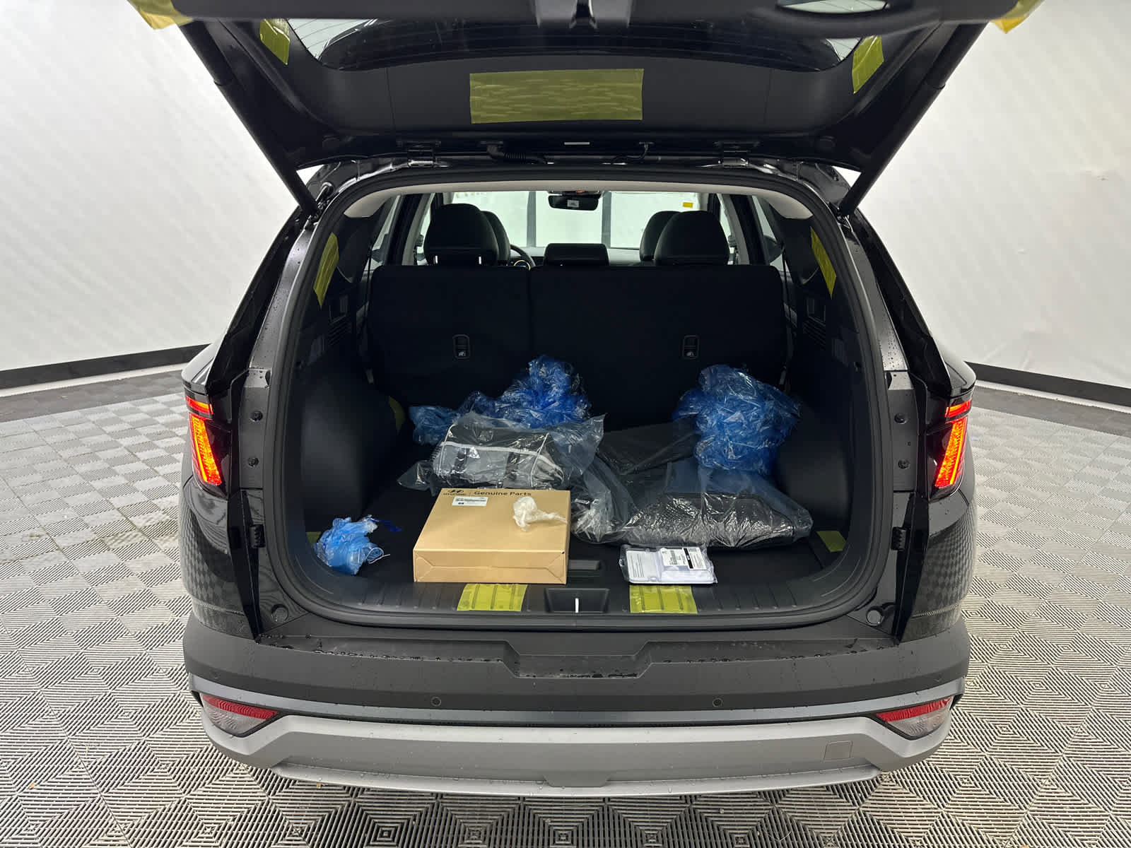 New 2025 Hyundai Tucson Limited image 17