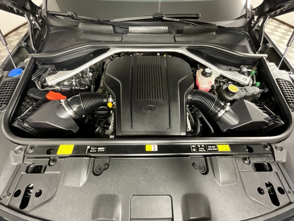 Certified 2024 Land Rover Range Rover Long Wheelbase Autobiography image 27