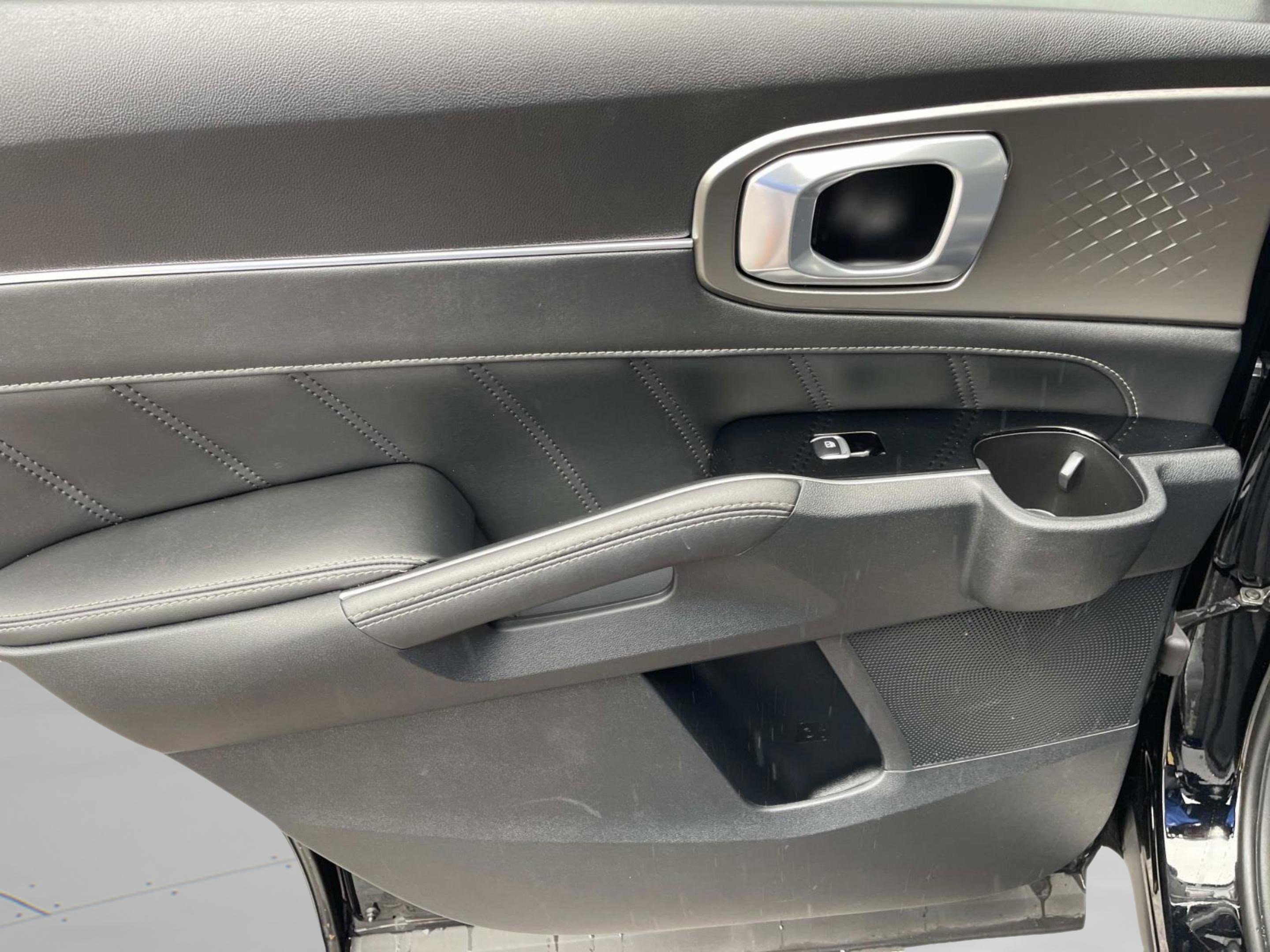 Used 2022 Kia Sorento SX image 20