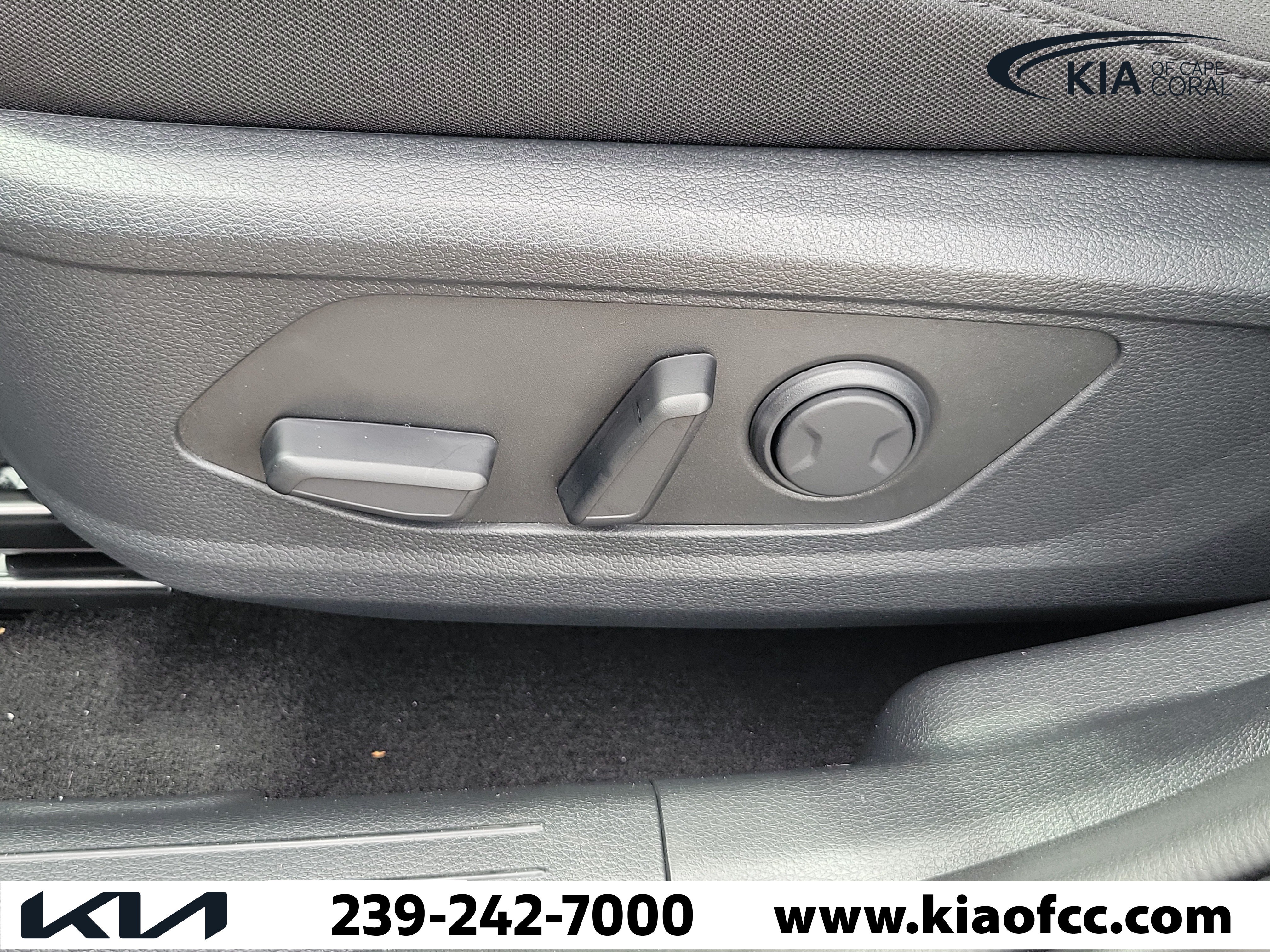 New 2027 Kia Sportage S FWD image 22