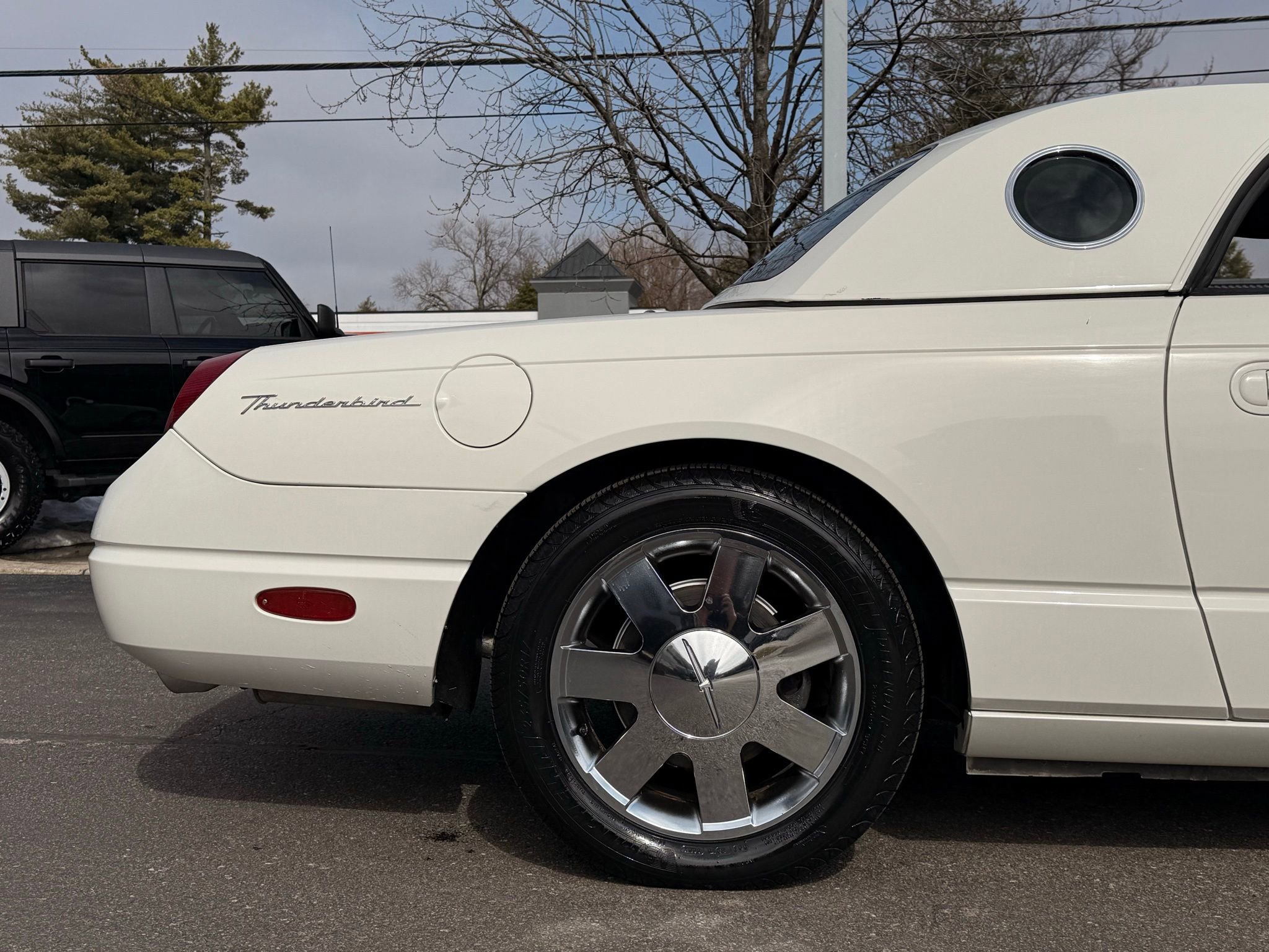 Used 2002 Ford Thunderbird image 13