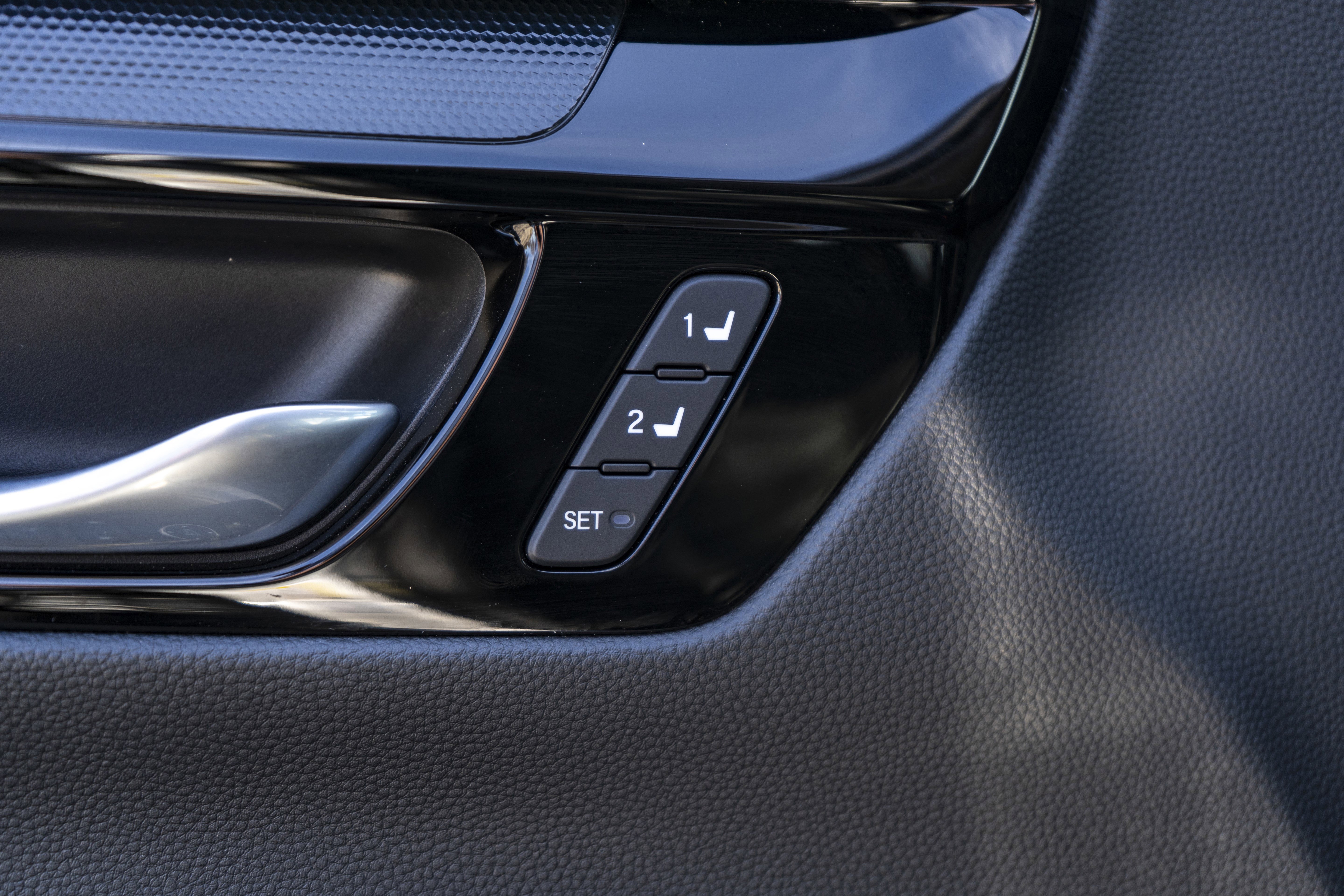 Certified 2025 Honda CR-V EX-L image 39