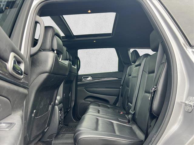 Used 2018 Jeep Grand Cherokee Overland AWD/4WD image 14
