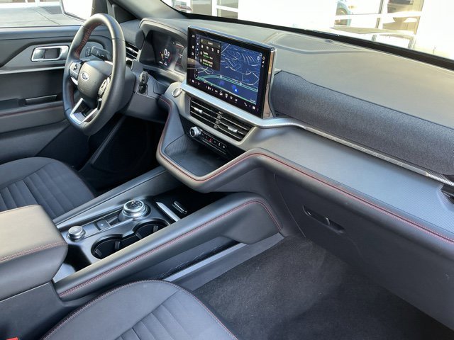 Used 2025 Ford Explorer ST-Line w/ ST-Line Street Pack image 21