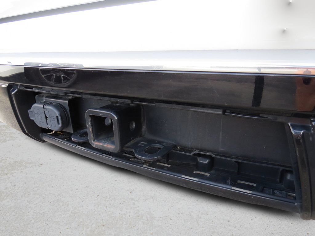 Used 2024 Jeep Wagoneer Series II w/ Flexible Seating Group RWD image 14