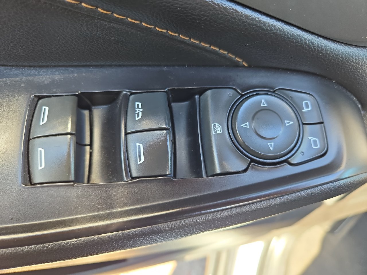 Used 2019 Chevrolet Traverse LT FWD image 28