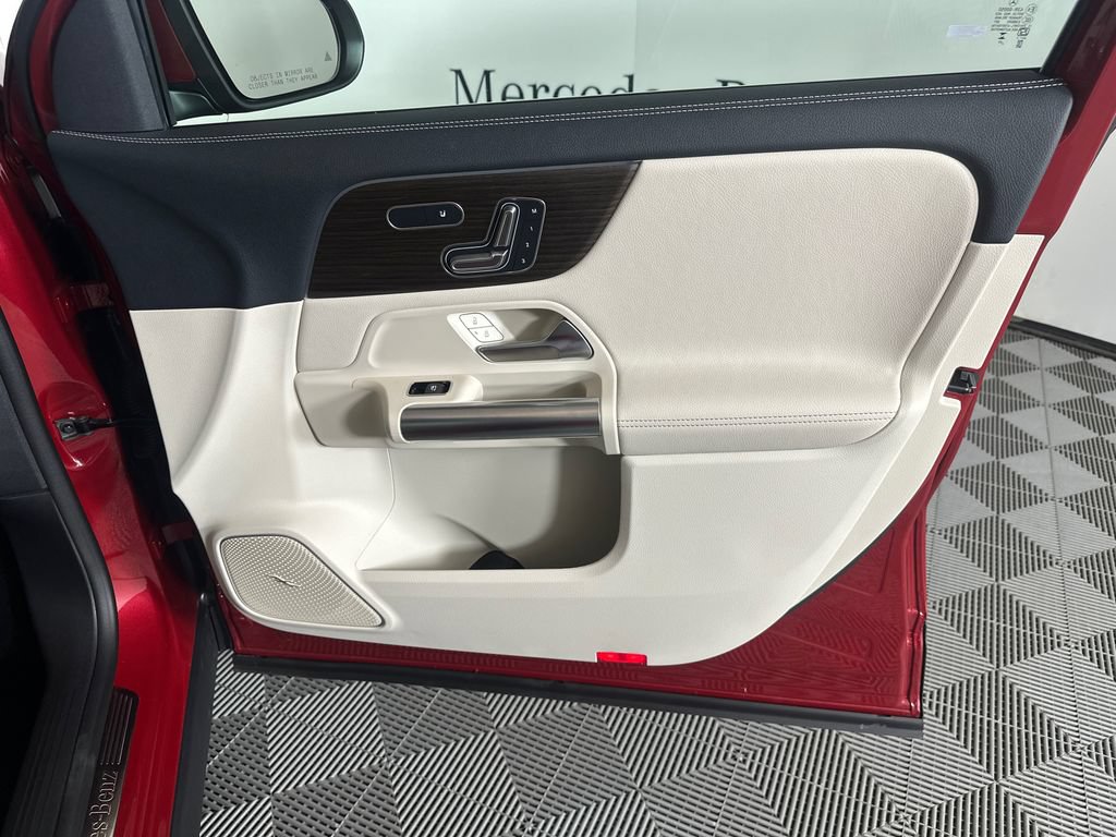 Certified 2026 Mercedes-Benz GLA 250 4MATIC image 15