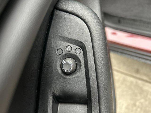 New 2025 Jeep Grand Cherokee L Laredo image 13