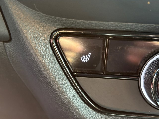 Certified 2025 Honda HR-V Sport image 18