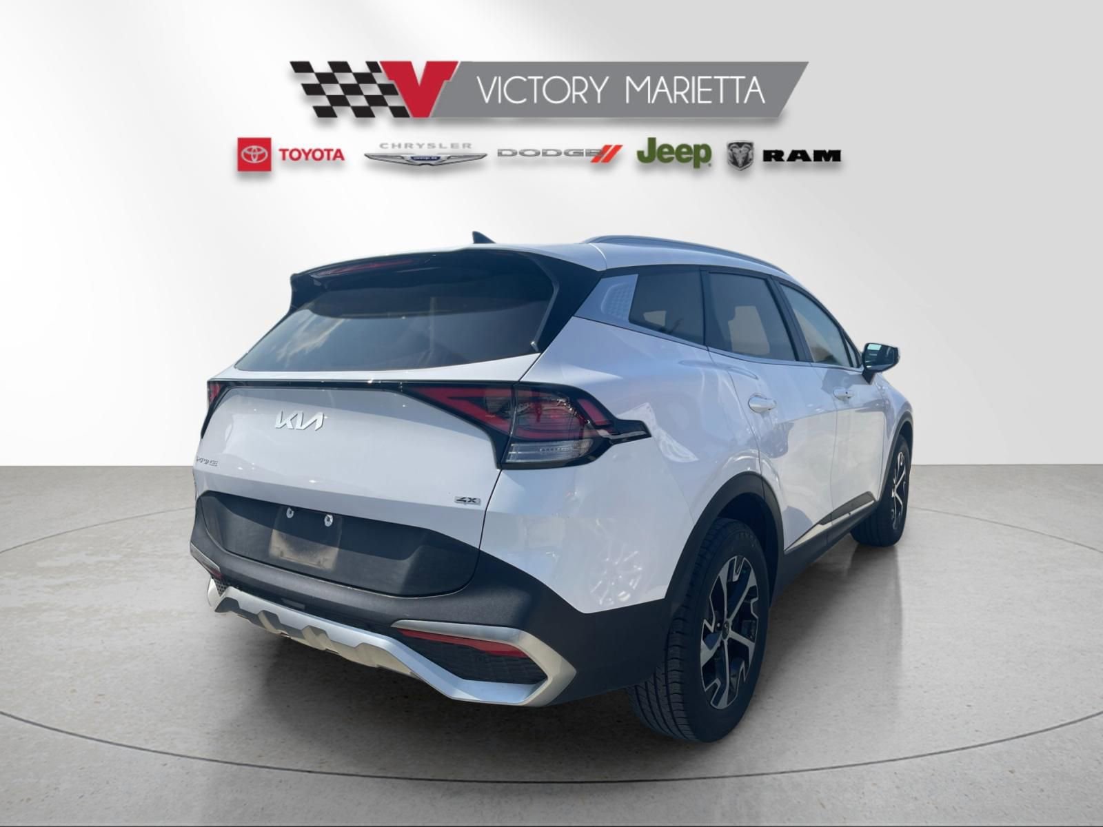 Used 2023 Kia Sportage EX image 4