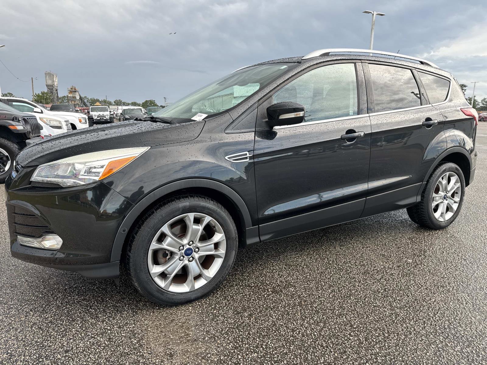 Used 2014 Ford Escape Titanium w/ Equipment Group 401A AWD/4WD image 8