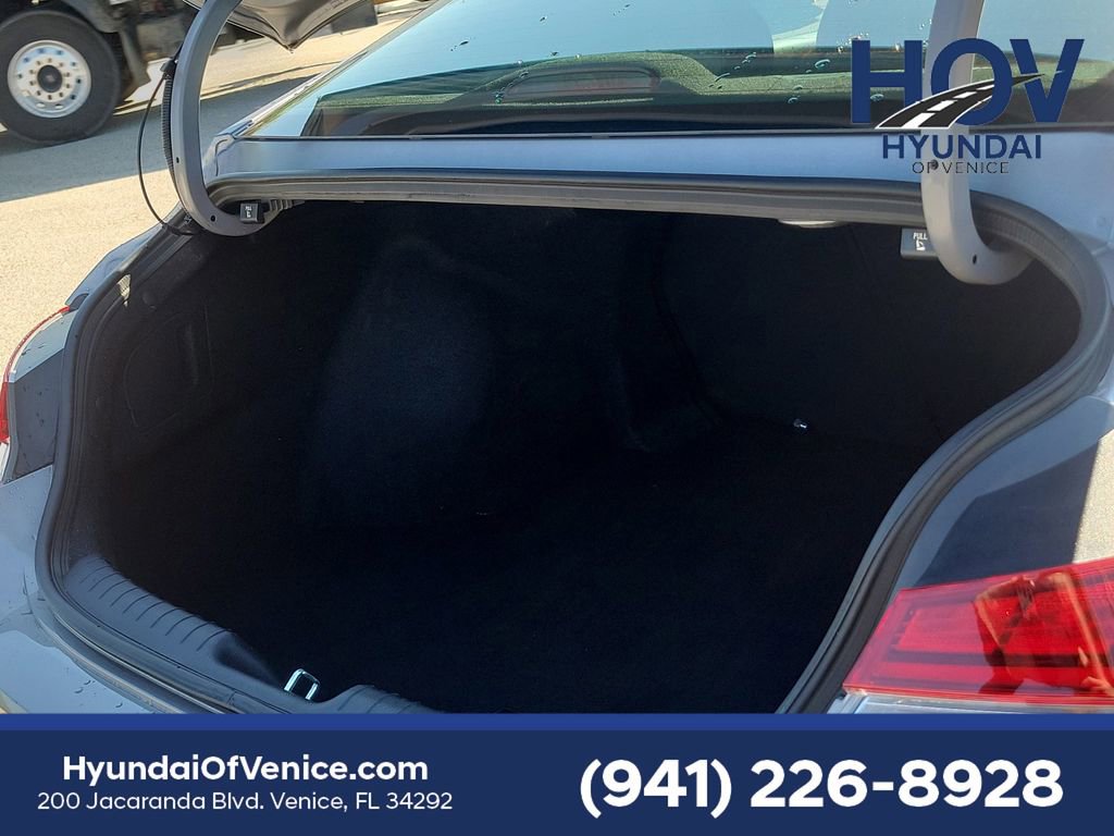 Certified 2023 Hyundai Elantra Limited image 19