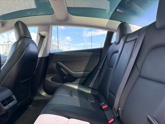 Used 2018 Tesla Model 3 Long Range RWD image 19