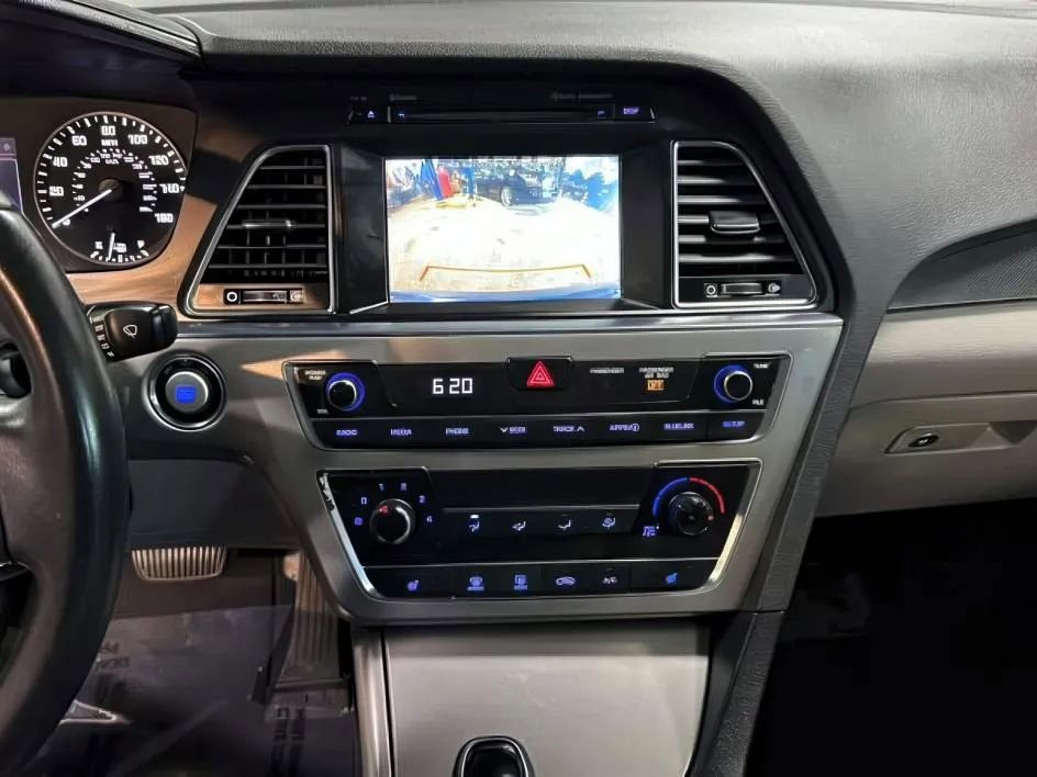 Used 2017 Hyundai Sonata Sport w/ Value Edition Package 02 image 17