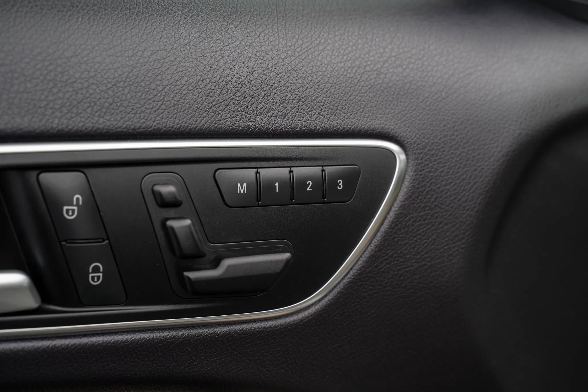 Used 2015 Mercedes-Benz GLA 250 GLA 250 4MATIC Sport Utility 4 image 16