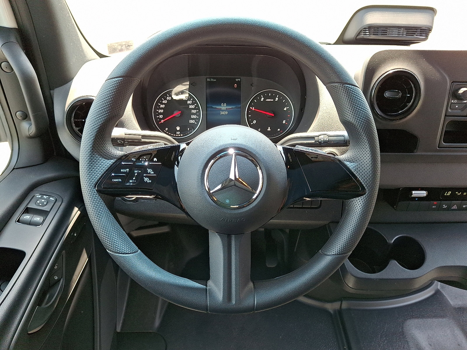 Used 2025 Mercedes-Benz Sprinter 2500 image 20